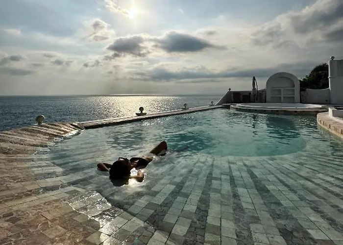 Stella Maris Oceanfront Retreat 别墅