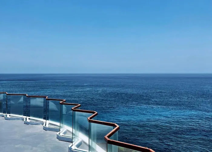 Stella Maris Oceanfront Retreat * 蓝梦岛