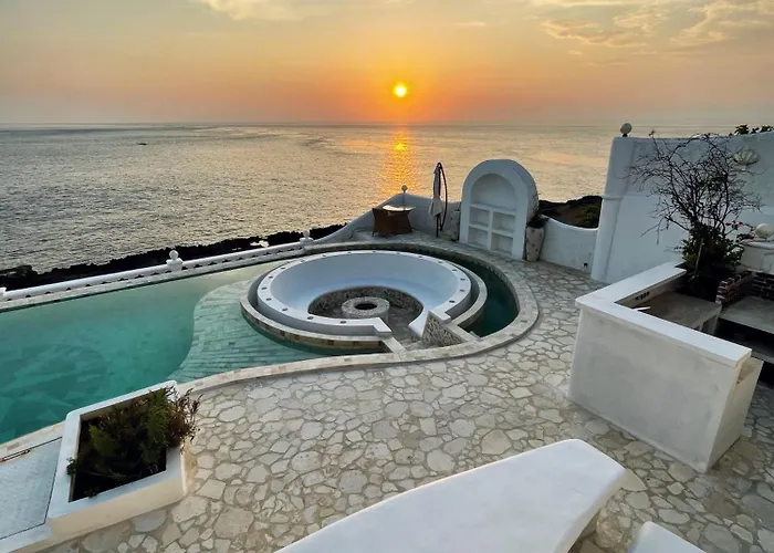 Stella Maris Oceanfront Retreat