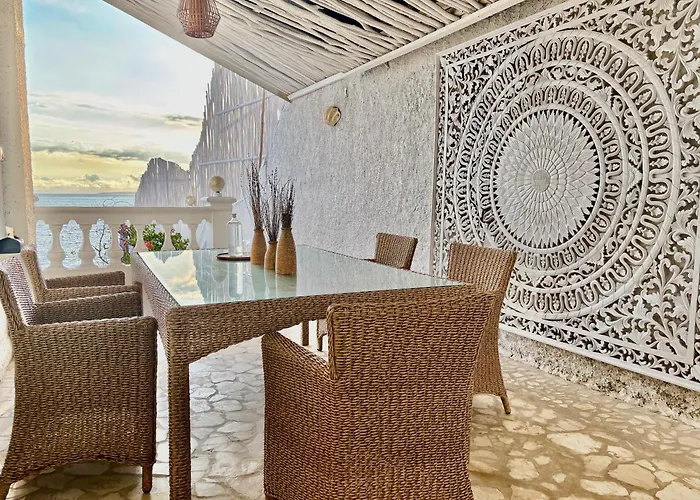 Stella Maris Oceanfront Retreat 别墅