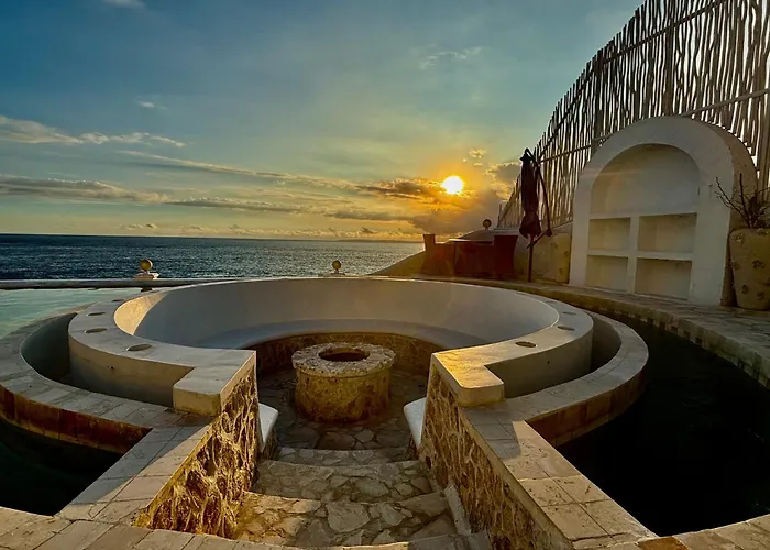 Stella Maris Oceanfront Retreat *